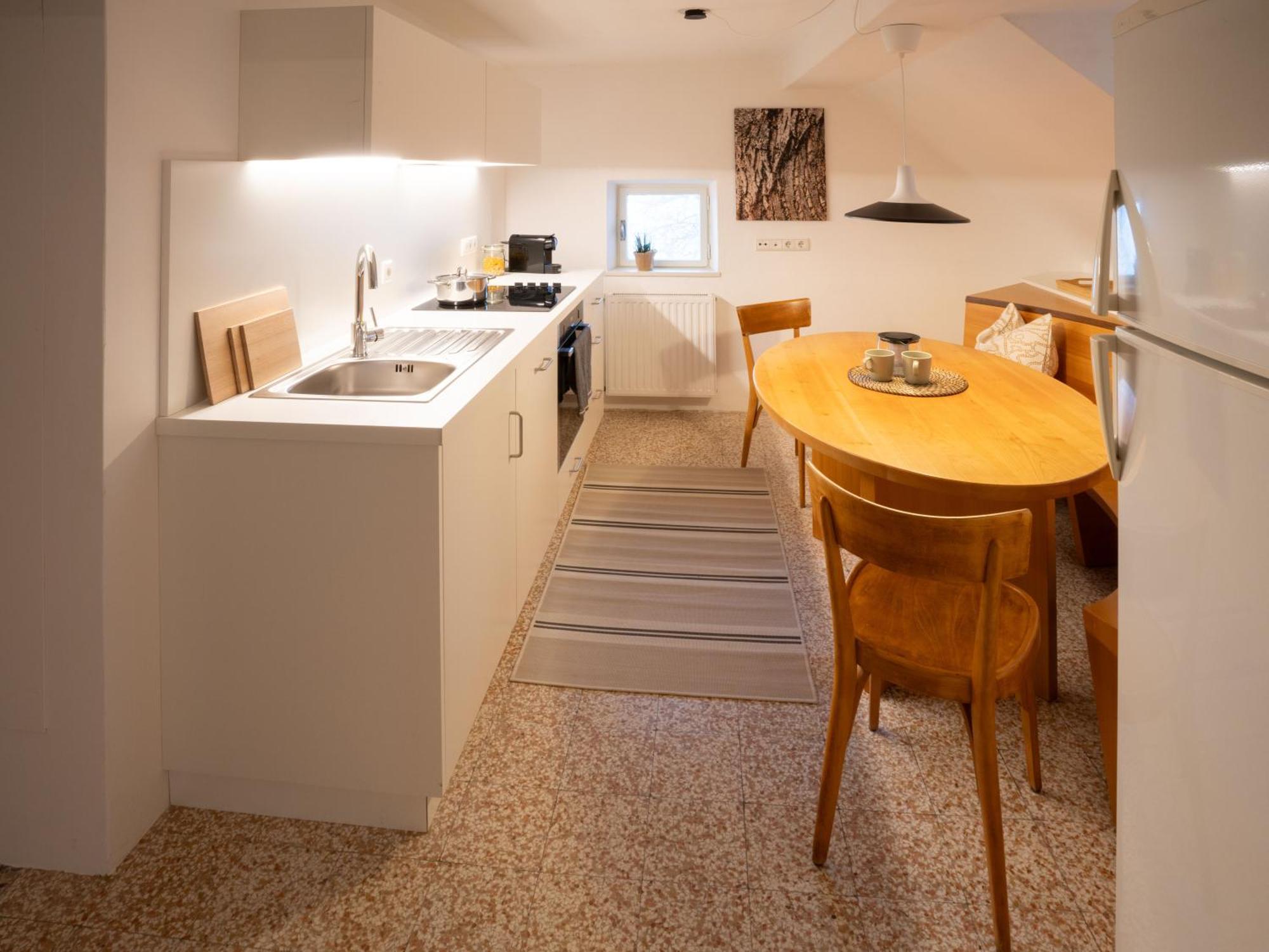 Eden Apartment *