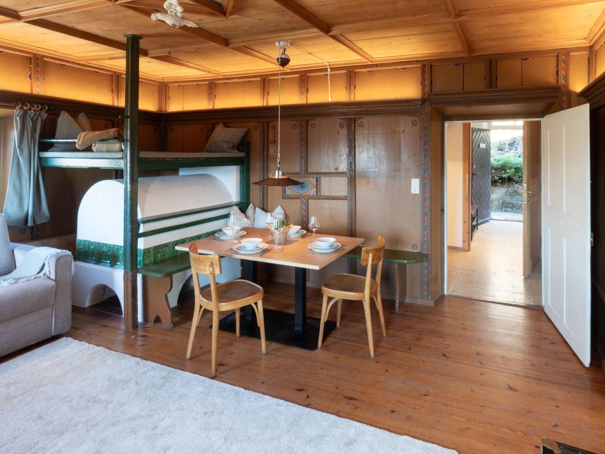 Eden Apartment *